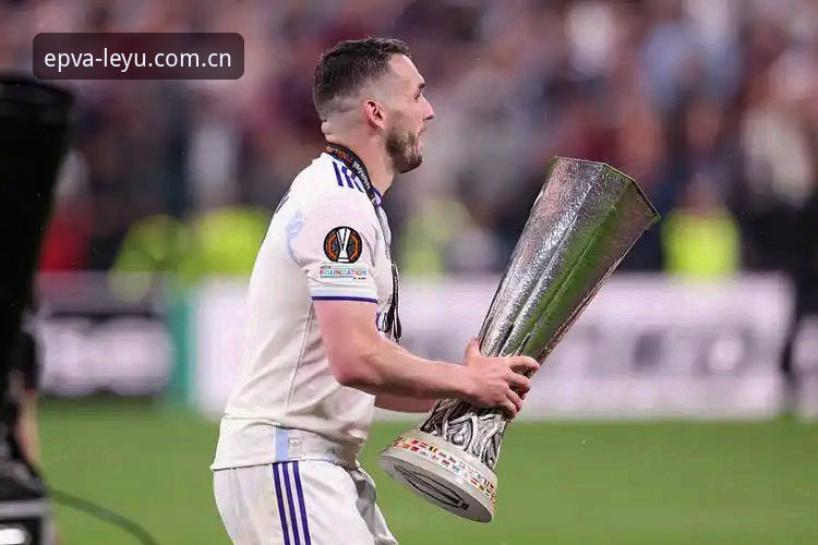 乐鱼下载安全吗 维拉3-0夺欧联杯,埃梅里凭什么封神?乐鱼体育用户的实战复盘